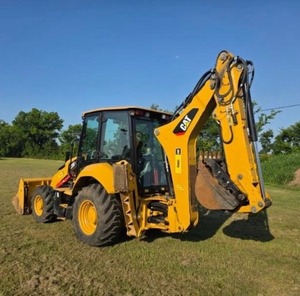 Retroexcavadora Usada Cat 420F en Excelentes Condiciones - Product Image 3