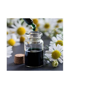 Aceite esencial de manzanilla azul natural 100% al por mayor para cosméticos y productos para el cuidado de la piel a granel - Product Image 5