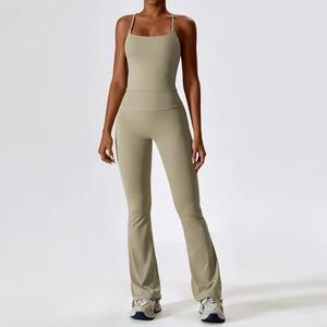 Ensemble de sport haut de gamme 2 pièces pour femme : haut à manches longues et pantalon évasé avec col montant, idéal pour la course et l'entraînement - Product Image 4