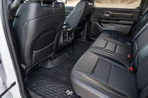 RAM 1500 Rebel 4x4 Hemi V8 2021, très bien équipé, modifications pour le camping, à surveiller - Product Image 6