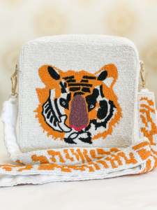 Correa de bolso con cuentas de lujo de Tigre con diseños de bordado intrincados Correa de bolso con bordado de cuentas de semillas hechas a mano con diseño personalizado - Product Image 5