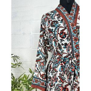 Robe de plage Kimono en soie style bohème, motif floral blanc et marron, cadeau de luxe pour anniversaire, pour femme, 1 pièce - Product Image 3