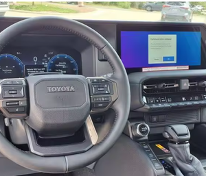 LISTO PARA ENVIAR: SUV 4x4 de Lujo Usado 2025, Transmisión Automática, Todoterreno, Turbo Izquierdo, Cuero, R19, Luces, en Venta - Product Image 2