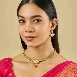 Antique <b>Necklace</b> 182801 Elegant and Timeless for Wedding Occasions - Product Image 1