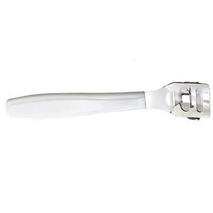 Râpe professionnelle pour callosités, outil de soin des pieds en acier inoxydable pour une peau lisse - Accessoire de toilettage manuel écologique - Product Image 6