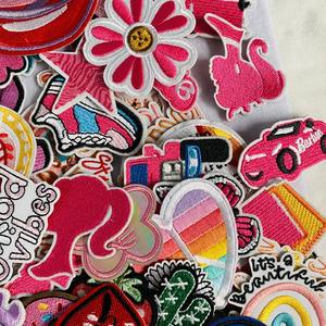 Fabricant personnalisable divers patchs de broderie fer sur logo personnalisé vierge coudre sur patch brodé en vrac pour tissu - Product Image 6