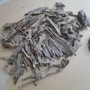 High-Quality Agarwood Nature <b>Perfume</b> - Product Image 5