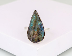 Handmade Men's Silver-Plated Brass <b>Rings</b> Raw Labradorite Gemstones Rhodium Plated <b>Crystals</b> for Weddings Parties Bezel Setting - Product Image 3