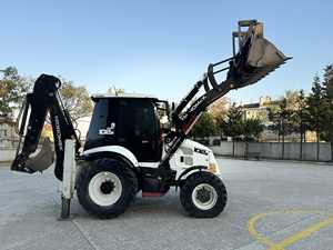 Chargeuse-pelleteuse Hidromek 62SS / Chargeuse compacte 102B 2022 4x4 avec godet, état d'occasion, haute efficacité, Perkins Kawasaki - Product Image 5