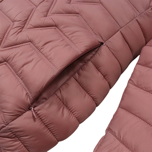 Conjuntos de chaqueta recortada a prueba de viento para mujer, venta al por mayor, Chaqueta corta para mujer con diseños, abrigos de lujo acolchados para Otoño e Invierno - Product Image 6