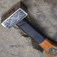 Marteau Viking artisanal de qualité industrielle en acier à haute teneur en carbone, clou de toiture gravé, taille et couleur personnalisables, OEM THEWIZ