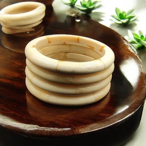 Brazalete de Hueso de Búfalo Natural, Joyería Artesanal de Hueso de Búfalo - Product Image 2