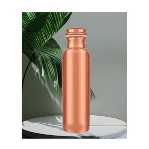 Botella de agua de cobre impresa de lujo de fabricación india Ayurvédica sin BPA con tapa a prueba de fugas disponible para precio de exportación - Product Image 1