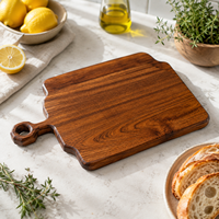 Planche à découper et à servir en bois massif naturel de forme irrégulière, avec poignée et trou de suspension, logo personnalisé, fabricant OEM, vente en gros