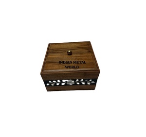 Marmite en bois antique et au design unique marmite en bois de qualité supérieure forme carrée de taille personnalisée pour marmite d'ustensiles de cuisine - Product Image 1