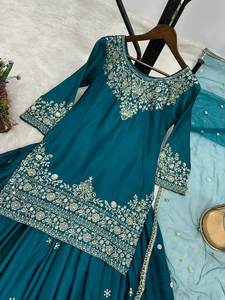 Améliorez votre inventaire de vêtements ethniques avec ce costume de salwar kameez festif exclusif avec de légères broderies et des imprimés aux tons pastel - Product Image 4