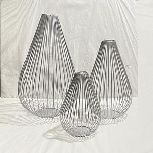 Vases à fleurs décoratifs en fil métallique pour mariage Finition argentée Présentoir à fleurs Décoration de maison et de jardin Vase en métal - Product Image 2