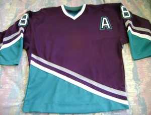 Uniforme de hockey personalizado unisex de alta calidad, transpirable, de secado rápido, de talla grande, con logotipo personalizado para ropa de hockey sobre hielo - Product Image 4