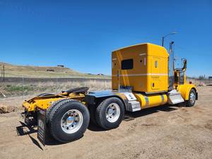 SELLING NOW Kenworthhs W900 Sleeper Semi <b>Truck</b> - Flat Top Sleeper, Cumminss 605HP, 18 Speed Manual Used <b>Truck</b> For Sale - Product Image 2