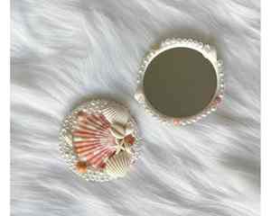 Miroir de coquillage fait à la main du Vietnam pour miroir mural d'accent intérieur avec le style de miroir de coquillage côtier de cadre de coquille - Product Image 4