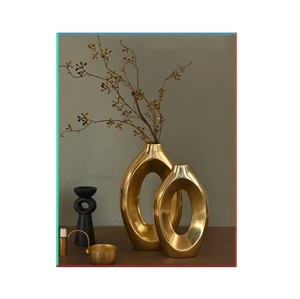 Decorative Flower Vase Metal Flower Vase <b>Mirror</b> Polished Vase Latest Design At Wholesale Price - Product Image 1