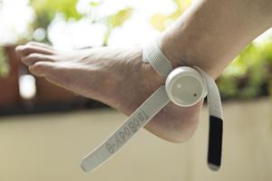 สายรัดนวดมือแบบปรับได้สำหรับนวดหลังมือ เอว ขา พร้อมการบำบัดด้วยความเย็นขณะนอนหลับ บรรเทาอาการ - Product Image 5