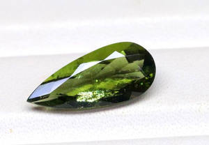 Moldavite naturelle de qualité supérieure, pierre précieuse facettée en forme de poire - Pierre verte de la République tchèque, bijoux avec taille et poids personnalisables - Product Image 5