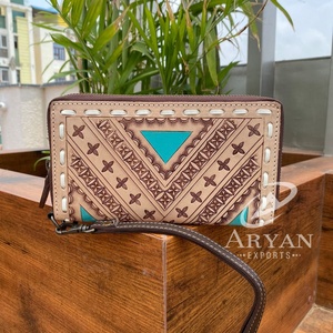 Nouveau portefeuille usiné à la main femmes coque de téléphone élégant en cuir véritable sculpté bracelet pochette portefeuille multi-utilisations portefeuilles occidentaux - Product Image 1