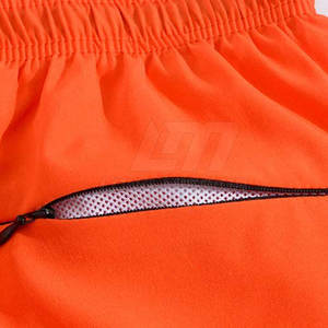 Pantalones Cortos Deportivos Personalizados con Logotipo para Hombre, Pantalones Cortos Deportivos de Cintura Media Hechos de Spandex y Poliéster para Uso en el Gimnasio - Product Image 5