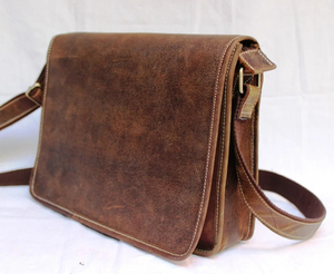 Sac messager en cuir véritable avec bandoulière réglable et fermeture à rabat, style classique pour femme, usage quotidien - Product Image 1