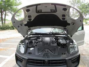 Macan GTS 2022, V6 biturbo, transmission intégrale, pack Premium Plus, non modifié - Product Image 6