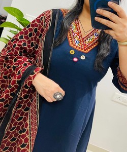 FANCY RAYON SLUB APPLIQUE WORK TOP BOTTOM DUPATTA FESTIVE WEAR IN-STOCK WHOLESALE PRICE MULTI COLOR COTTON KURTI ETNIC GARMENT - Product Image 4