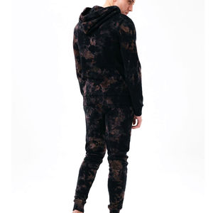 Ensemble de survêtement tendance pour hommes, imprimé, streetwear, léger, 100% coton, design 2 en 1, fabriqué au Pakistan - Product Image 3