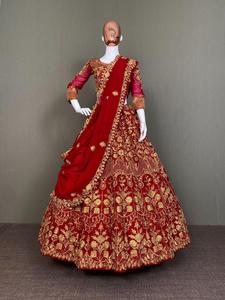 Lehenga Choli Dupatta con Blusa, Bordado, Pedrería y Perlas, Lehenga Choli de Novia, Precio al por Mayor - Product Image 4