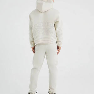 Conjunto de Ropa Urbana de Invierno para Hombre, Sudadera con Capucha y Pantalones Jogger Estampados, Modernos y Casuales para Moda Urbana y Uso Diario - Product Image 4