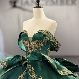 Vestido de Quinceañera Verde Esmeralda Real 1547 con Lazo Grande, Encaje Dorado, Apliques de Cuentas, Ecológico, Largo hasta el Suelo, para Fiesta - Product Image 5