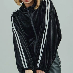 Sweat à capuche en velours chaud et doux avec un look haut de gamme, coupe confortable, sweats à capuche pour femmes 2026 / Tissu en velours de haute qualité, sweats à capuche pour femmes 2026 - Product Image 4