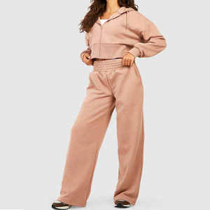 Conjunto deportivo de dos piezas para mujer, de alta calidad, 100% algodón, tejido técnico tipo felpa, sudadera con capucha corta y pantalones. - Product Image 1