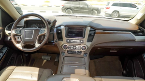 Vehículo Premium Usado de Lujo 2023, SUV 4x4 de Tamaño Completo, Volante a la Izquierda, 5 Puertas, Interior de Cuero, Listo para Exportar y Conducir - Product Image 4