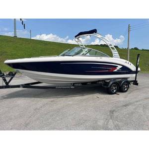 Lancha de Carreras Chaparral 23 2025, Resistente, 300HP, Gasolina, Capacidad para 6 Personas, 8'6 de Ancho, para Lagos y Ríos - Product Image 1