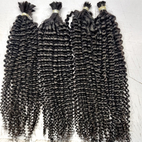 Cheveux bouclés naturels indiens de qualité supérieure avec des cuticules alignées Cheveux lisses et durables avec des cuticules alignées