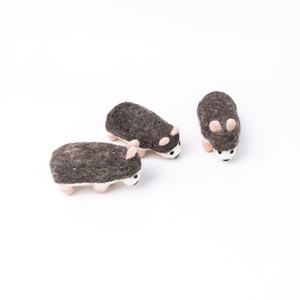 Fieltro de lana Criaturas del bosque Adorno de erizo borroso móvil para decoraciones de fiesta Regalos de erizo Adorno móvil - Product Image 4