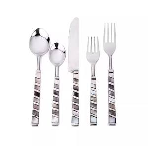 Ensemble de couverts en acier inoxydable au design moderne Couverts épais plaqués argent avec poignée plate pour dîner ou cadeau de mariage - Product Image 6