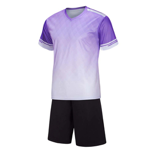 L'impression du logo de l'équipe de football porte un maillot de sport personnalisé bon marché Nouveau modèle Derniers modèles de maillots de football fabriqués au Pakistan - Product Image 2