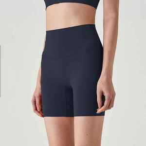 กางเกงขาสั้นออกกำลังกายผู้หญิงเอวกลาง 2 in 1 รุ่นใหม่ ผลิตจากวัสดุรักษ์โลก เหมาะสำหรับวิ่ง ออกกำลังกาย ยิม และโยคะ - Product Image 2