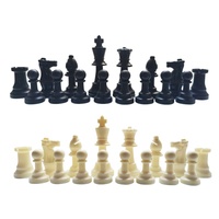 Vente en gros de jeux de société de grande taille au design nouveau, jeu de société de tournoi, pièces d'échecs marbrées de luxe de 3,5 pouces