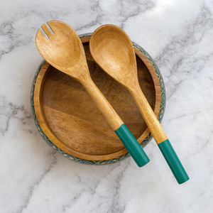 Juego de servidor de ensalada de madera hecho a mano con asas verdes y cuenco decorativo Utensilio de comedor de cocina de madera natural ecológico - Product Image 1