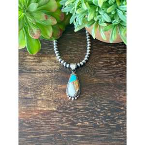 Pendentif goutte d'eau Elouise Kee Mohave en turquoise et argent sterling pour les occasions de cadeaux - Product Image 1