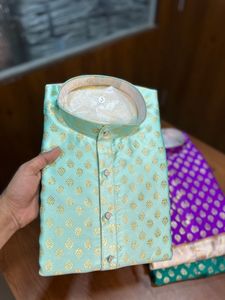 Short Kurta de créateur pour homme Fête et tenue décontractée Look festif Motifs brodés ou imprimés Ensemble de pyjama Kurta tendance pour homme 2025 - Product Image 2