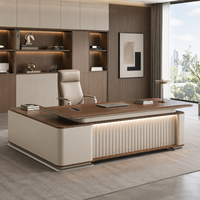 Bureau de direction moderne 2,6 m avec boîte de prises multiples rétractable et serrure à clavier sécurisée, armoire réversible pour bureau de patron